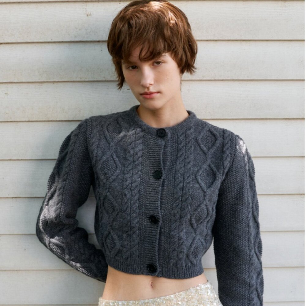 Crop Cable Cardigan | OTHEMENT by vocavaca
